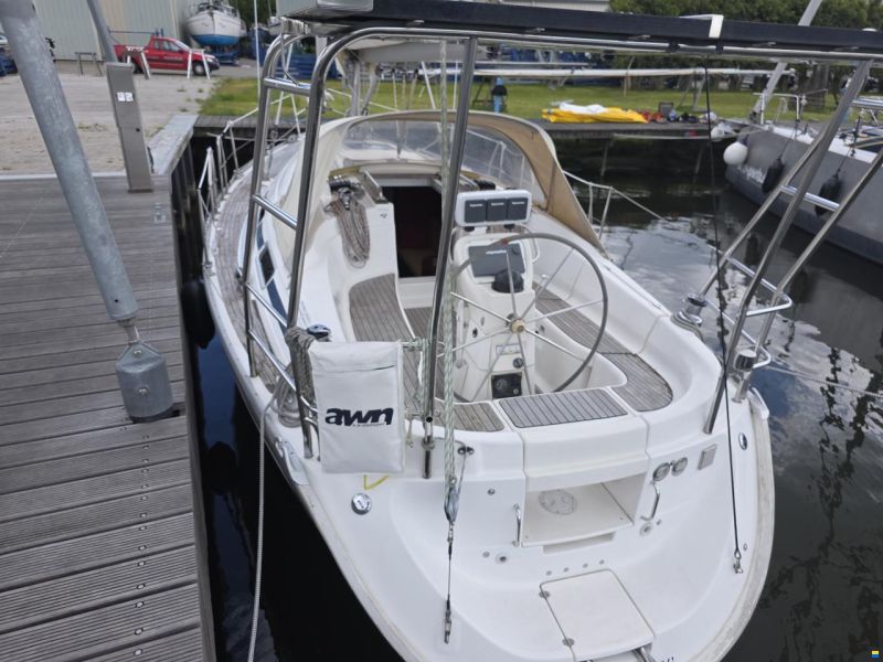 Bavaria 32