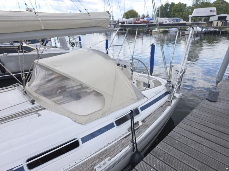 Bavaria 32