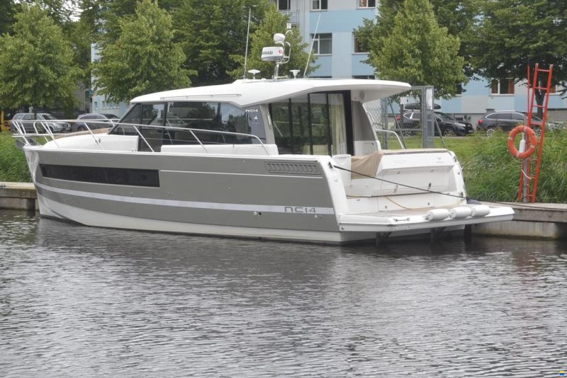 Jeanneau NC14 with new engines