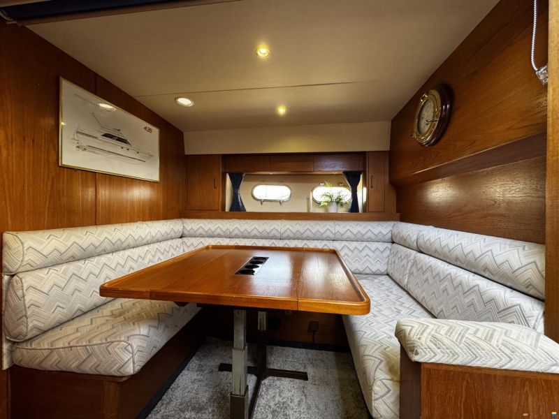 Princess 435