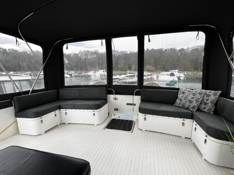 Princess 435