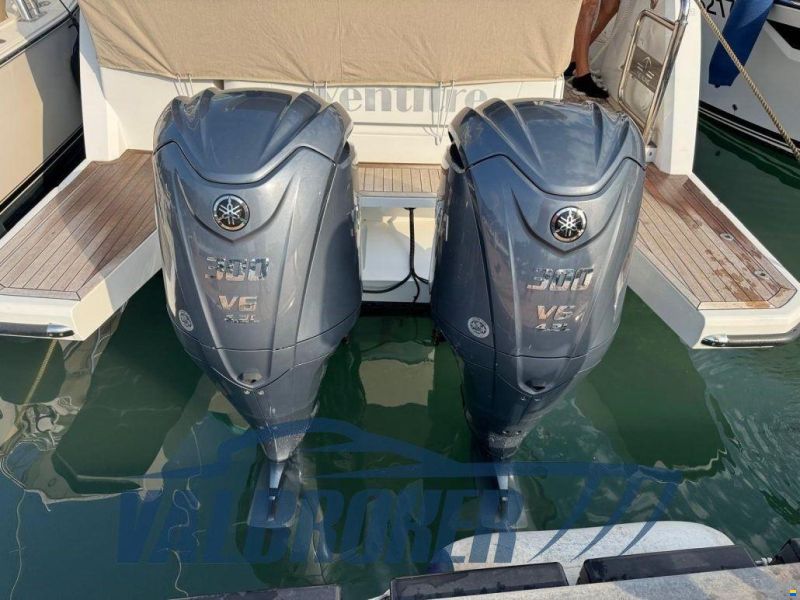 Sealine C335V