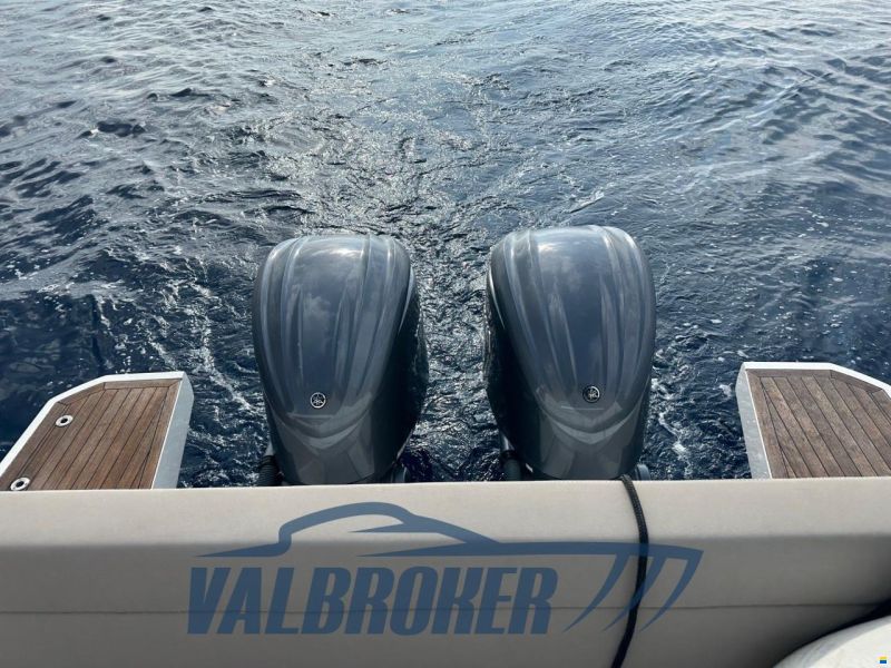 Sealine C335V