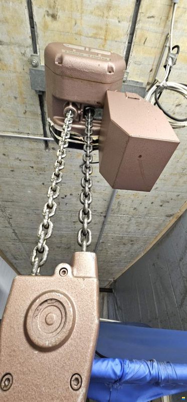 Bootsplatz mit Aufzug / Hallenplatz