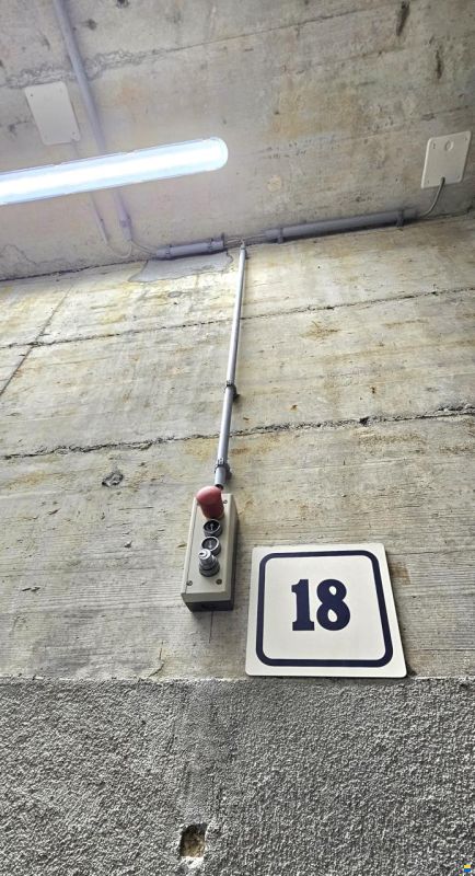 Bootsplatz mit Aufzug / Hallenplatz