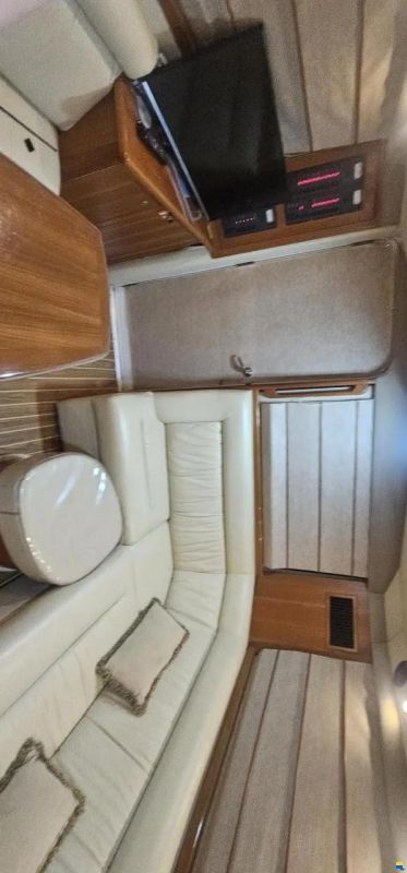 Riviera Flybridge 37