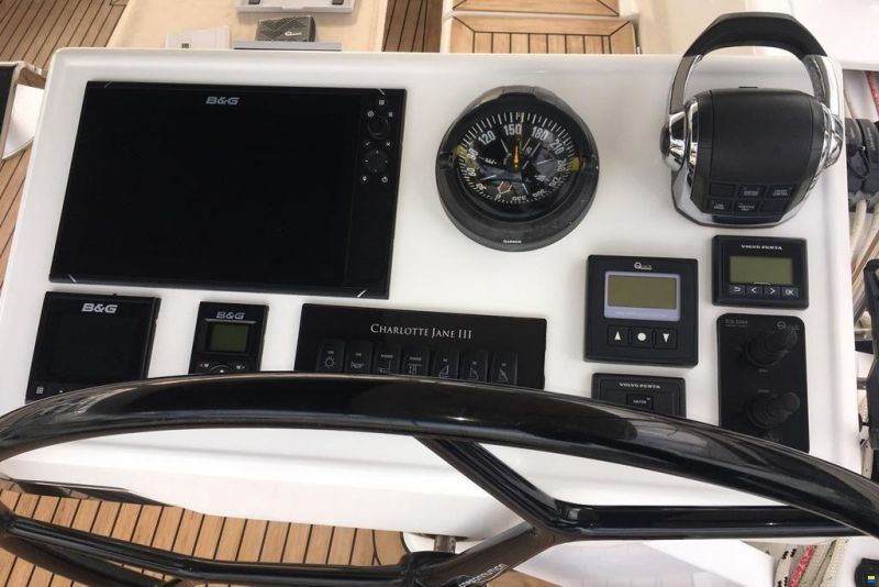Hanse 588