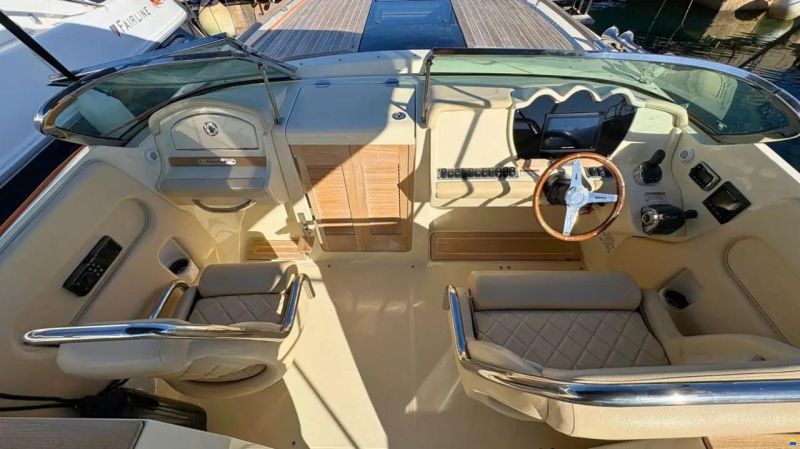 Chris Craft 32 Corsair
