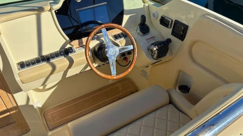 Chris Craft 32 Corsair