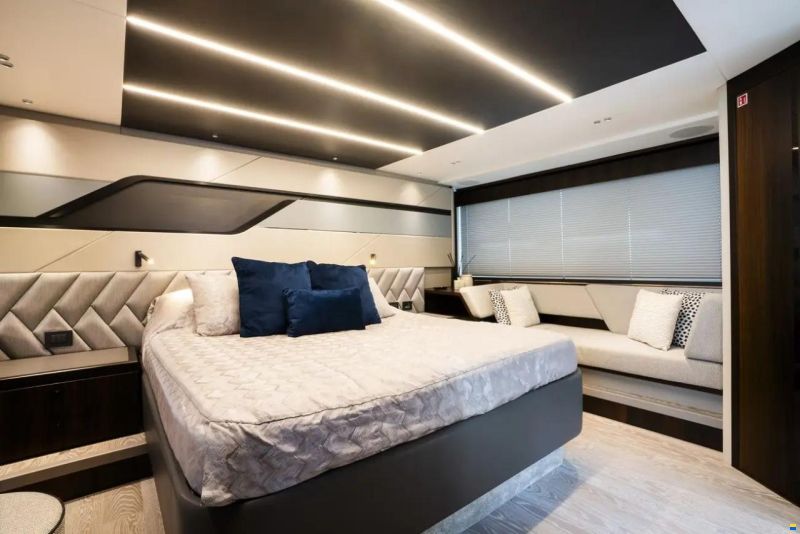 Sunseeker Predator 74 Xps