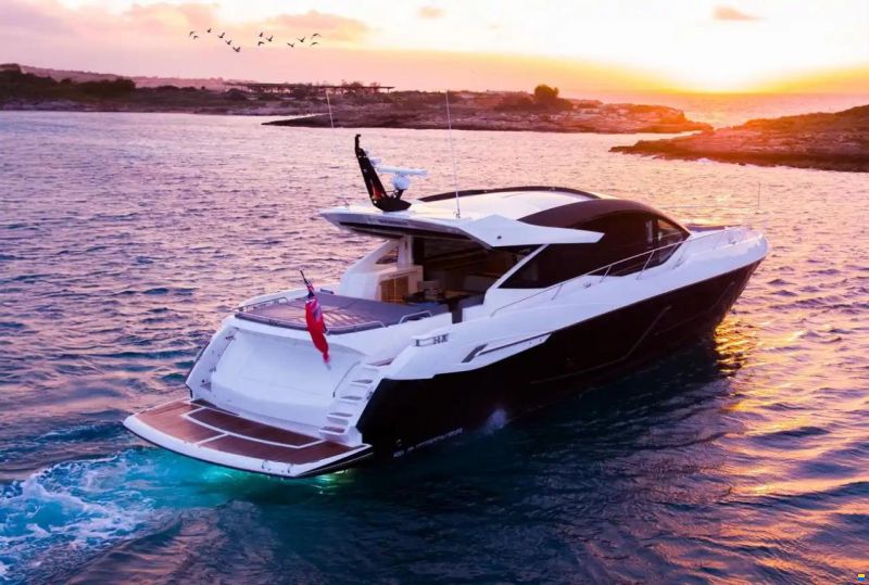Sunseeker Predator 74 Xps