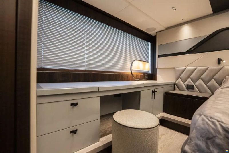 Sunseeker Predator 74 Xps