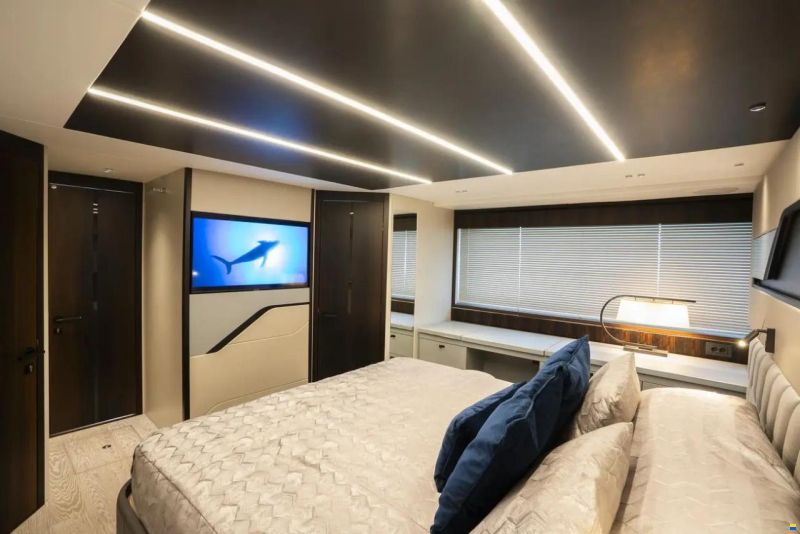 Sunseeker Predator 74 Xps