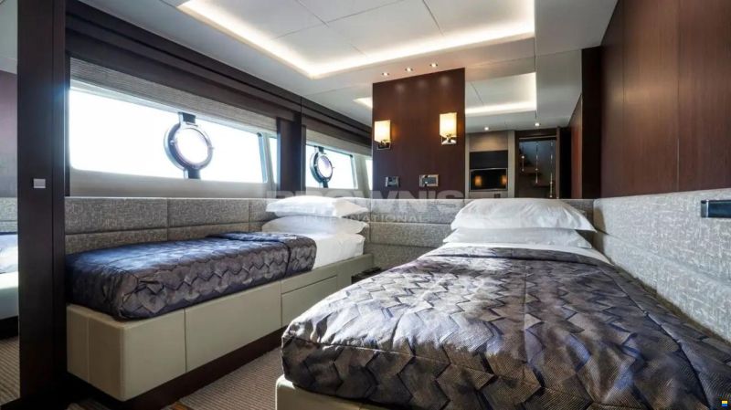 Sunseeker 86 Yacht