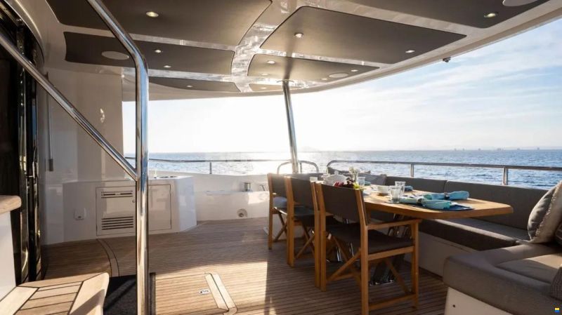 Sunseeker 86 Yacht