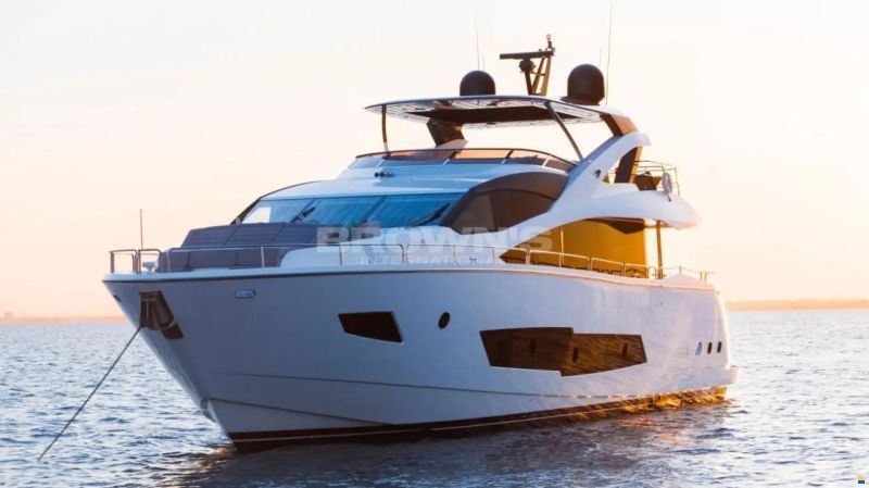 Sunseeker 86 Yacht
