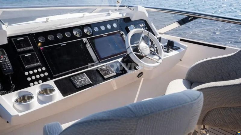 Sunseeker 86 Yacht