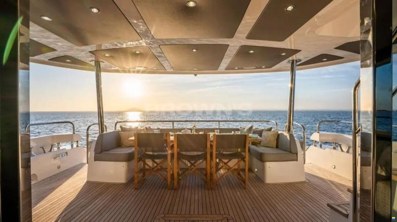 Sunseeker 86 Yacht