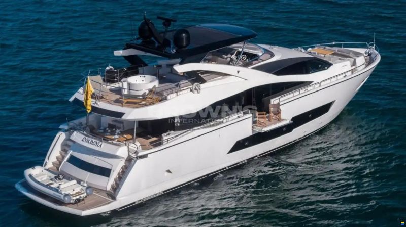 Sunseeker 86 Yacht