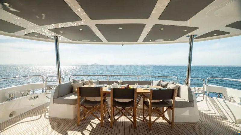 Sunseeker 86 Yacht