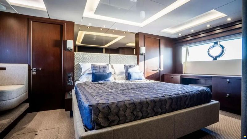 Sunseeker 86 Yacht
