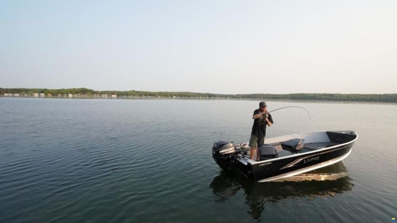 Lund 1400 FURY