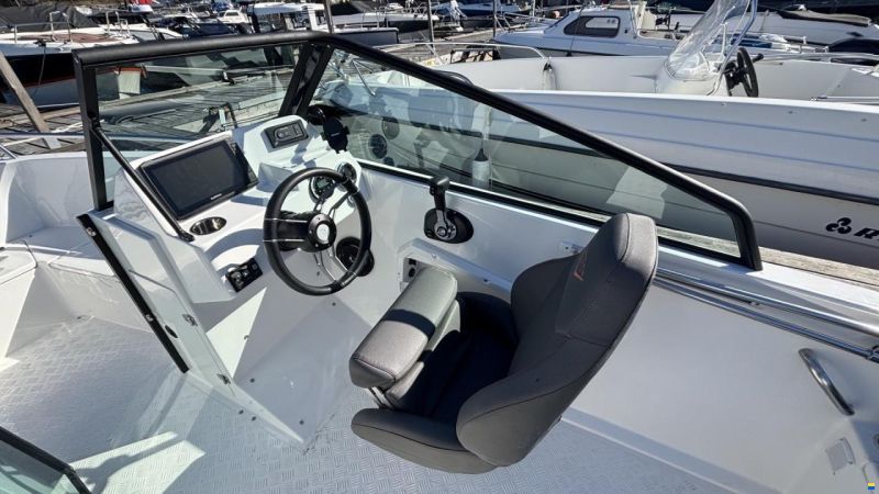VICTORY 570 Open