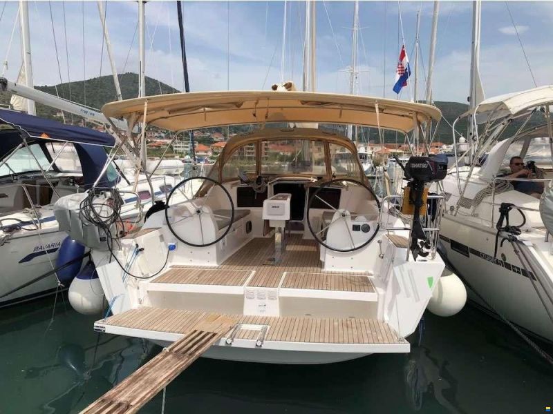 Dufour 382 GRAND LARGE