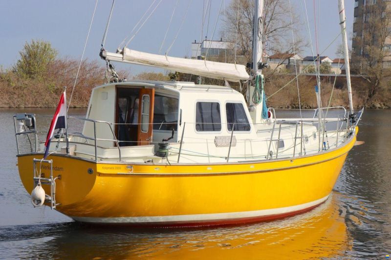 Koopmans 33 Deck Salon