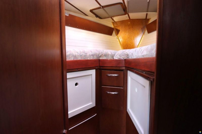 Koopmans 33 Deck Salon