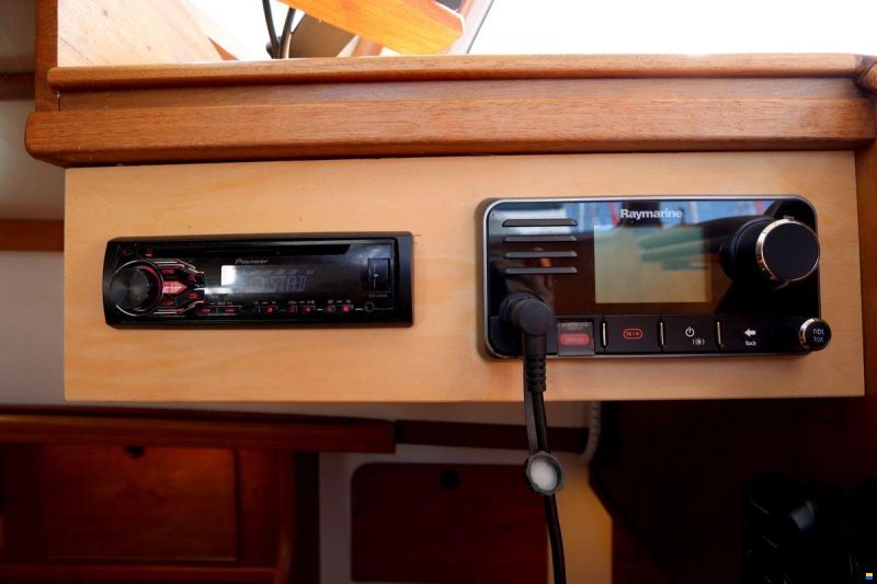 Koopmans 33 Deck Salon