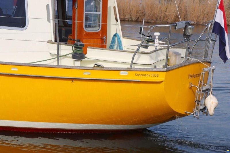 Koopmans 33 Deck Salon