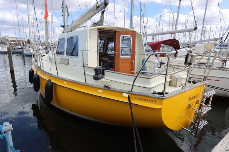 Koopmans 33 Deck Salon