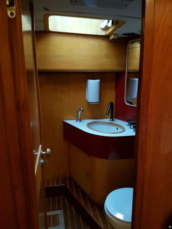 Ernesto Sciomachen 69' Expedition Ketch