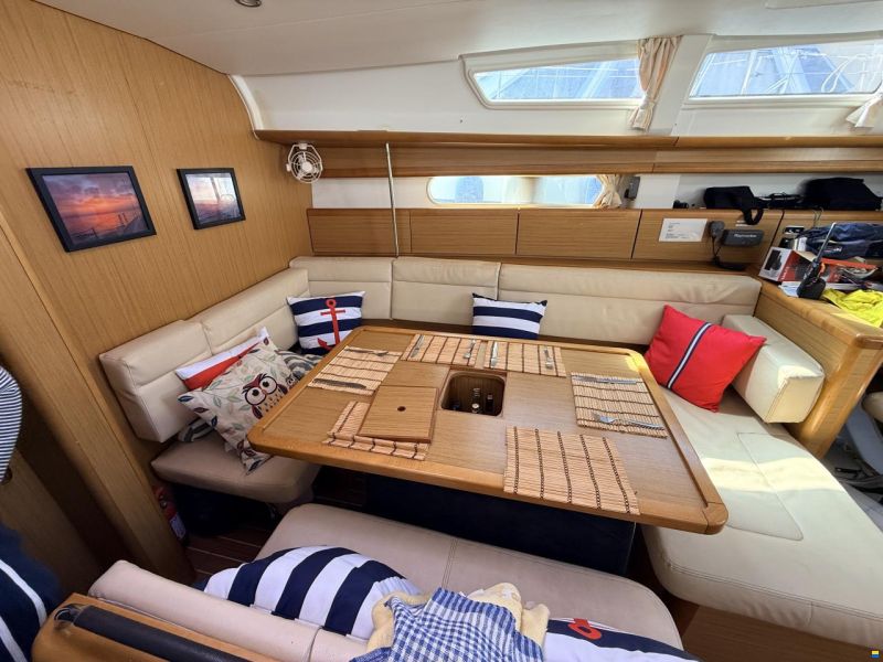 Jeanneau 44i