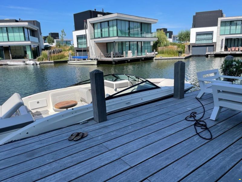 Sea Ray SPX 230