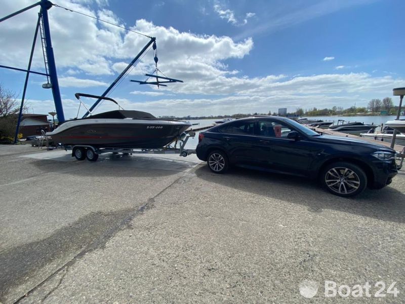 Sea Ray SPX 230