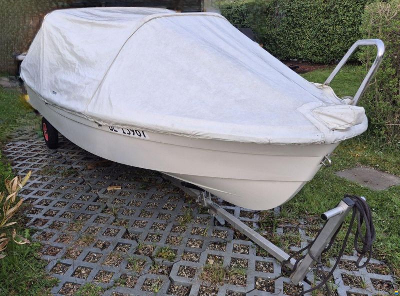 Terhi 400 Motorboot + Suzuki 8 PS