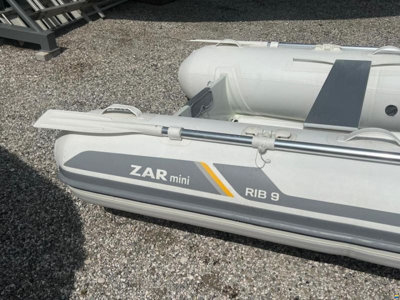 Azimut AZ 32