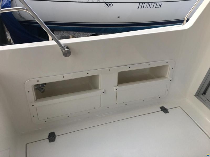 Azimut AZ 32