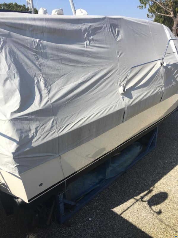 Azimut AZ 32