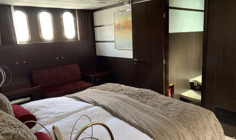 Elegance 72 Fly