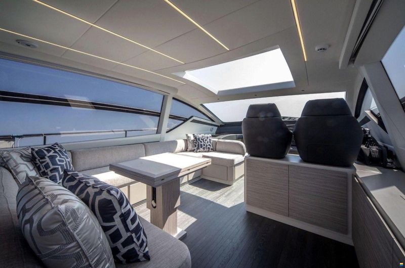 Pershing 62