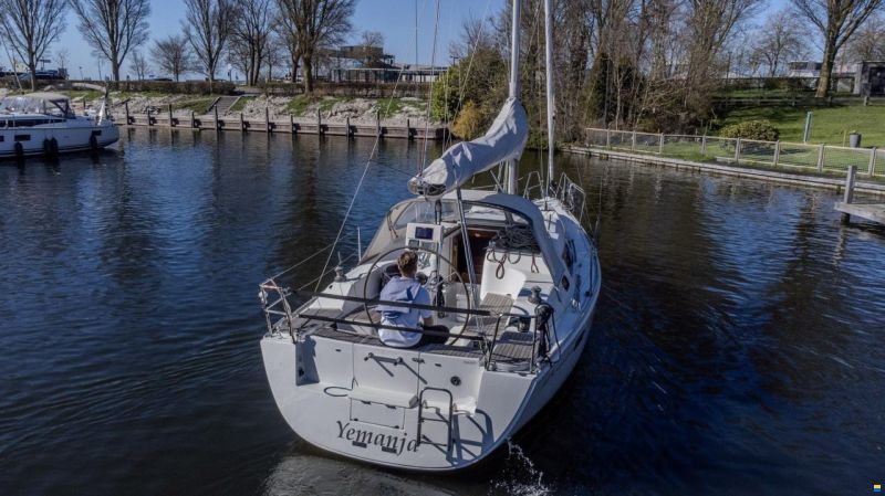 Hanse 320