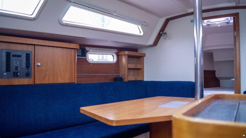 Hanse 320