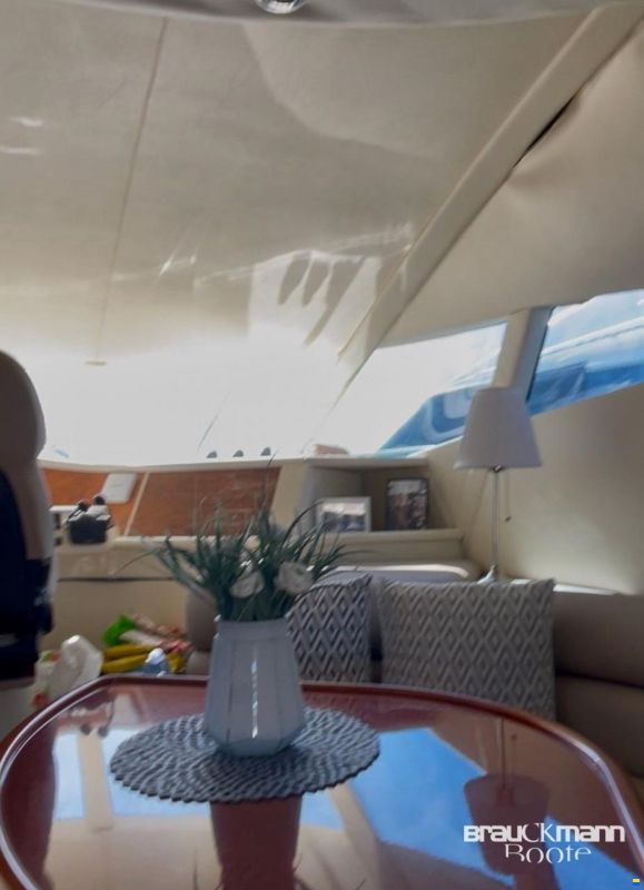 Fairline Squadron 52