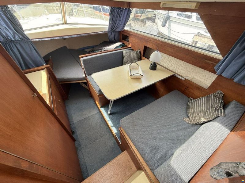 Marco Yachts 720