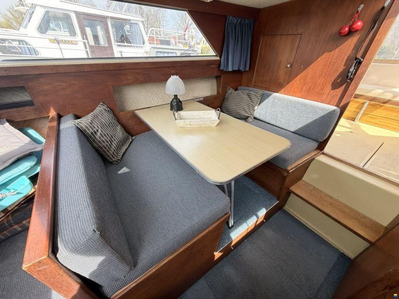 Marco Yachts 720