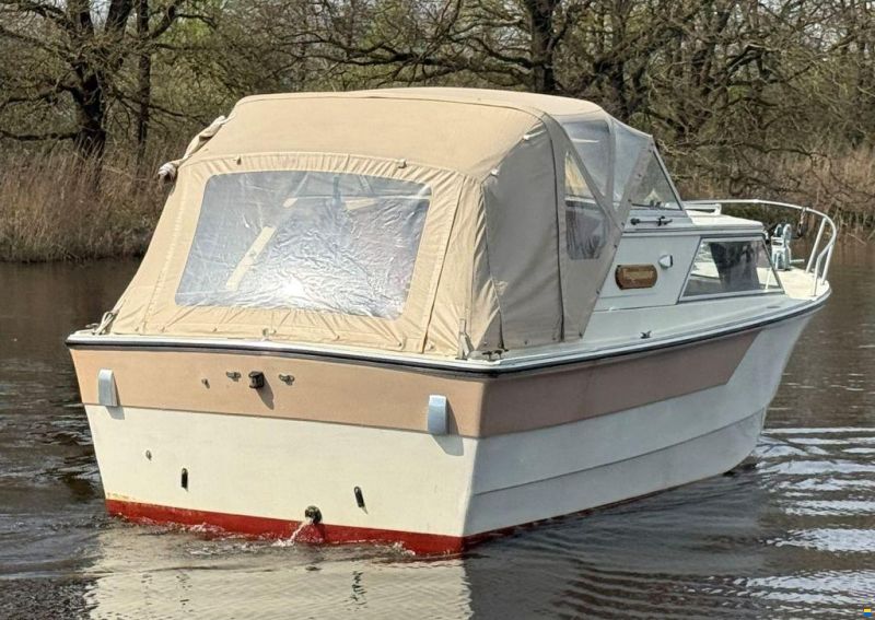 Marco Yachts 720