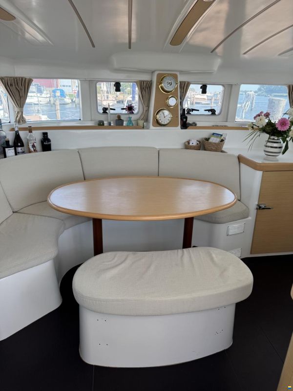 Lagoon 380 S2 Premium